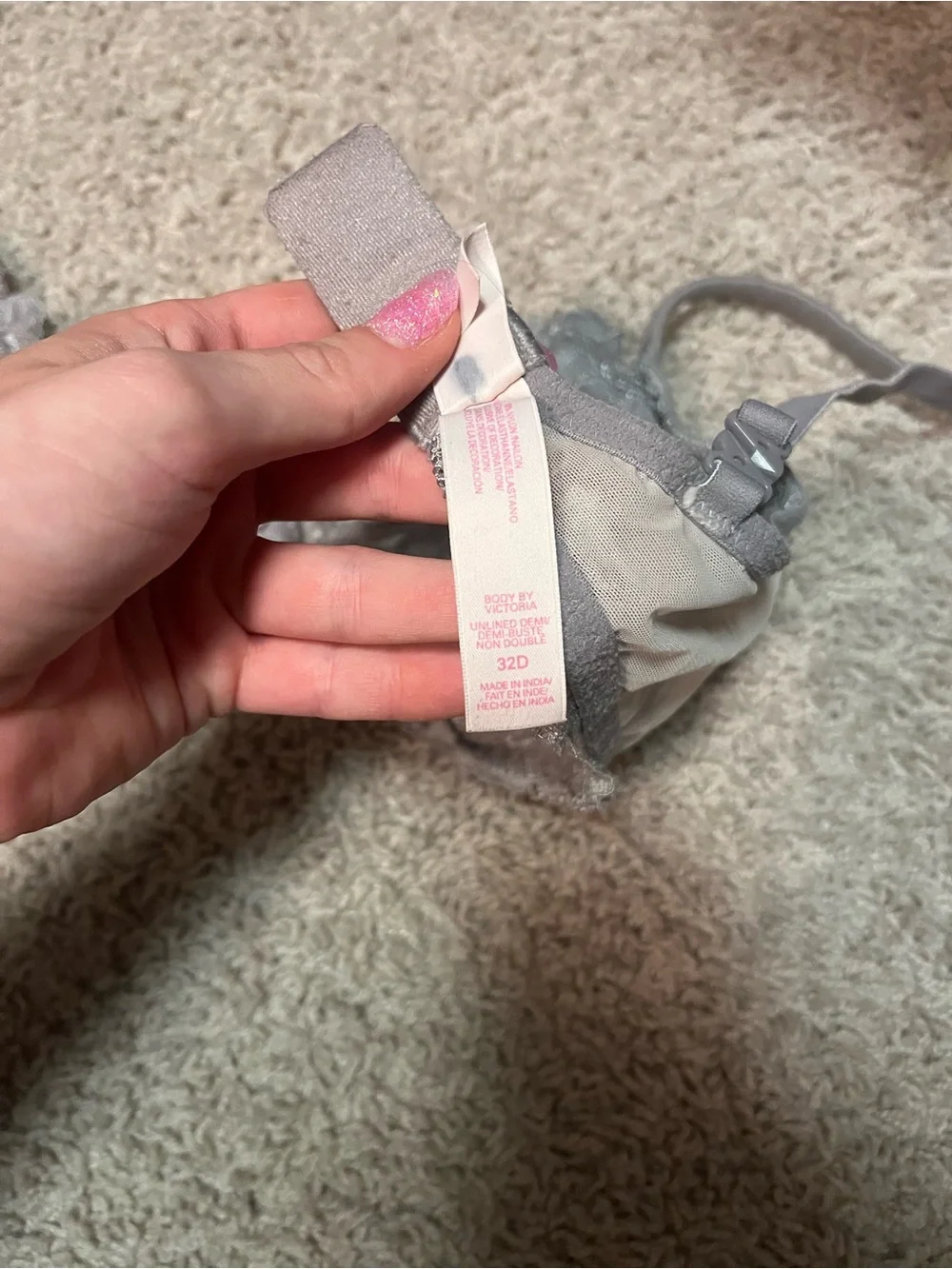 Victoria's Secret Lace Underwire Bra - Taupe Gray